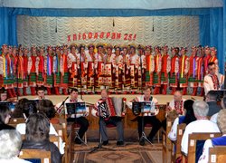 Народному самодіяльному ансамблю пісні і танцю «Хлібодари» – 25 років